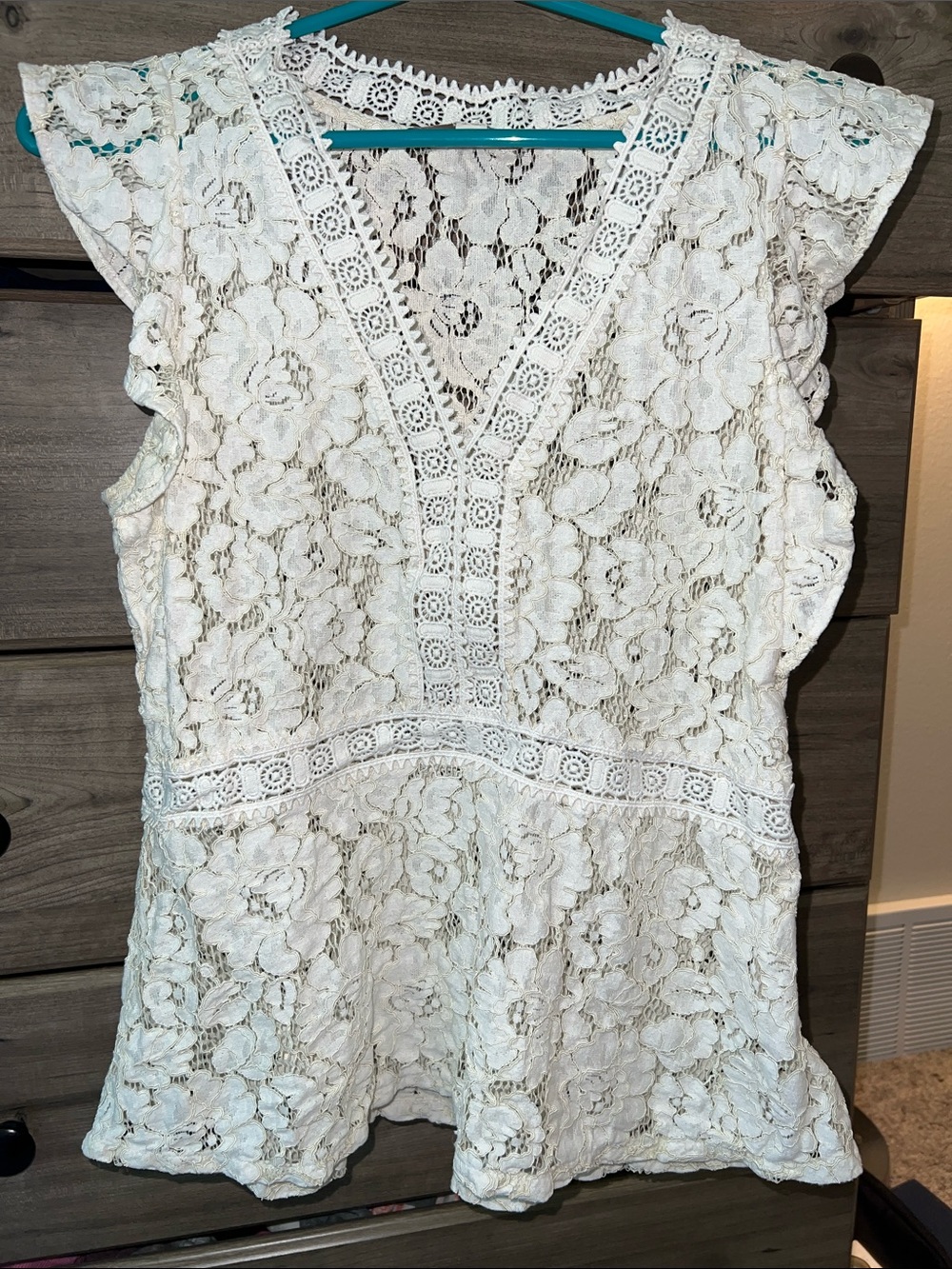 LOFT White Floral Lace V-Neck Flutter Sleeve Tunic